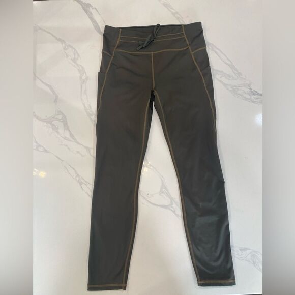 Fabletics Drawstring Mid-rise Ultracool Shine Leggings in Olive Green Size M - Picture 3 of 7